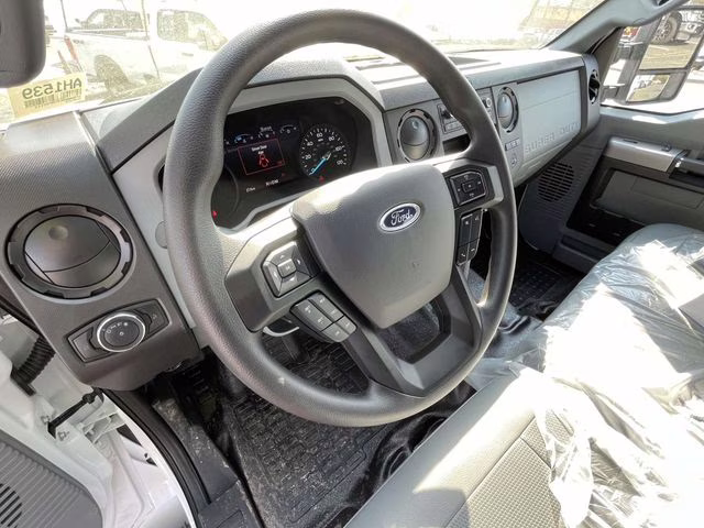 2027 Oxford White Ford F-650SD Base RWD Truck