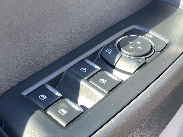 2026 Oxford White Ford Super Duty F-350 DRW XL 4X4 Truck