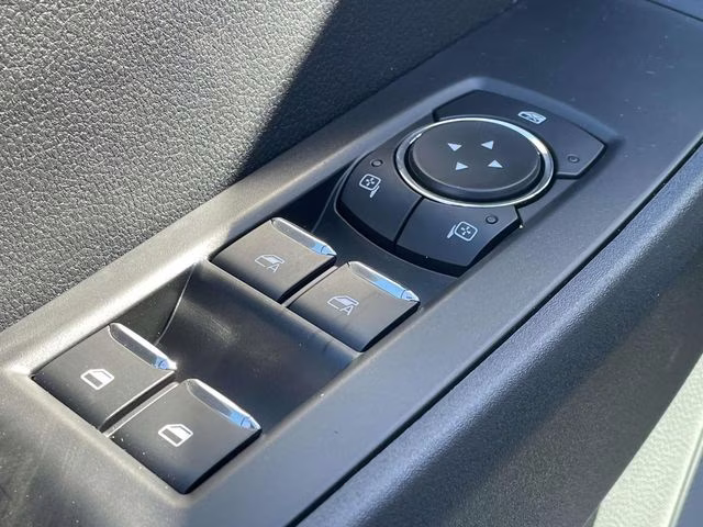 2026 Oxford White Ford Super Duty F-350 DRW XL 4X4 Truck