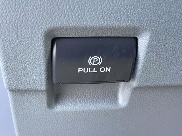 2026 Oxford White Ford Super Duty F-350 DRW XL 4X4 Truck