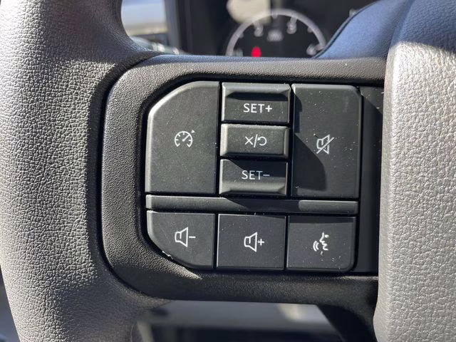 2026 Oxford White Ford Super Duty F-350 DRW XL 4X4 Truck