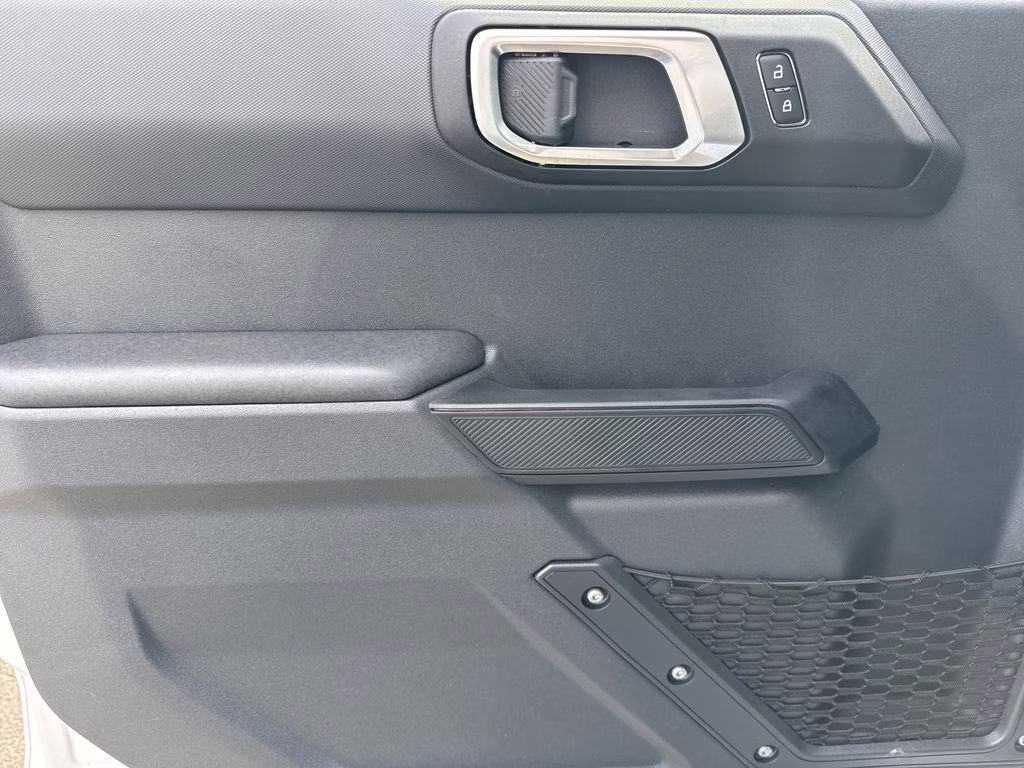 2026 Oxford White Ford Bronco Base 4X4 SUV