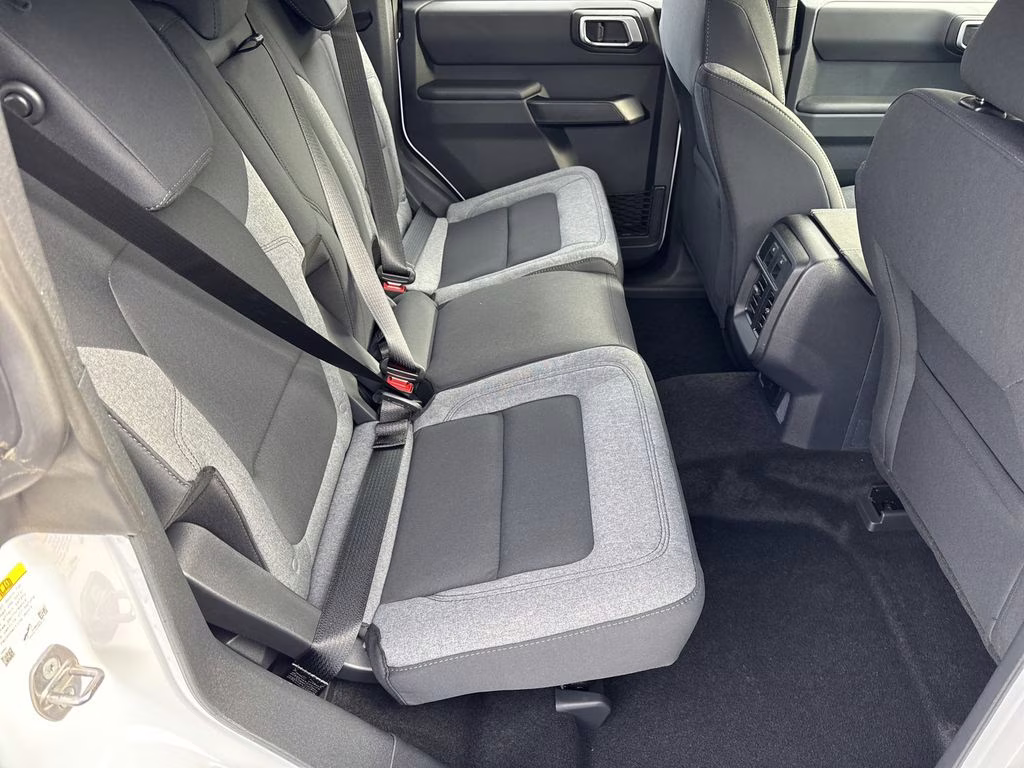 2026 Oxford White Ford Bronco Base 4X4 SUV