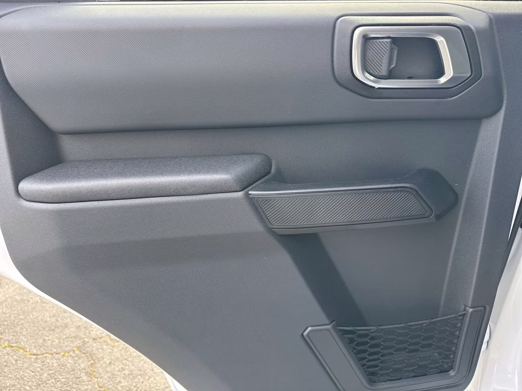 2026 Oxford White Ford Bronco Base 4X4 SUV