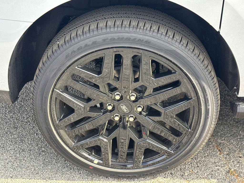 2026 Silver Metallic Ford Expedition Max Platinum 4X4 SUV