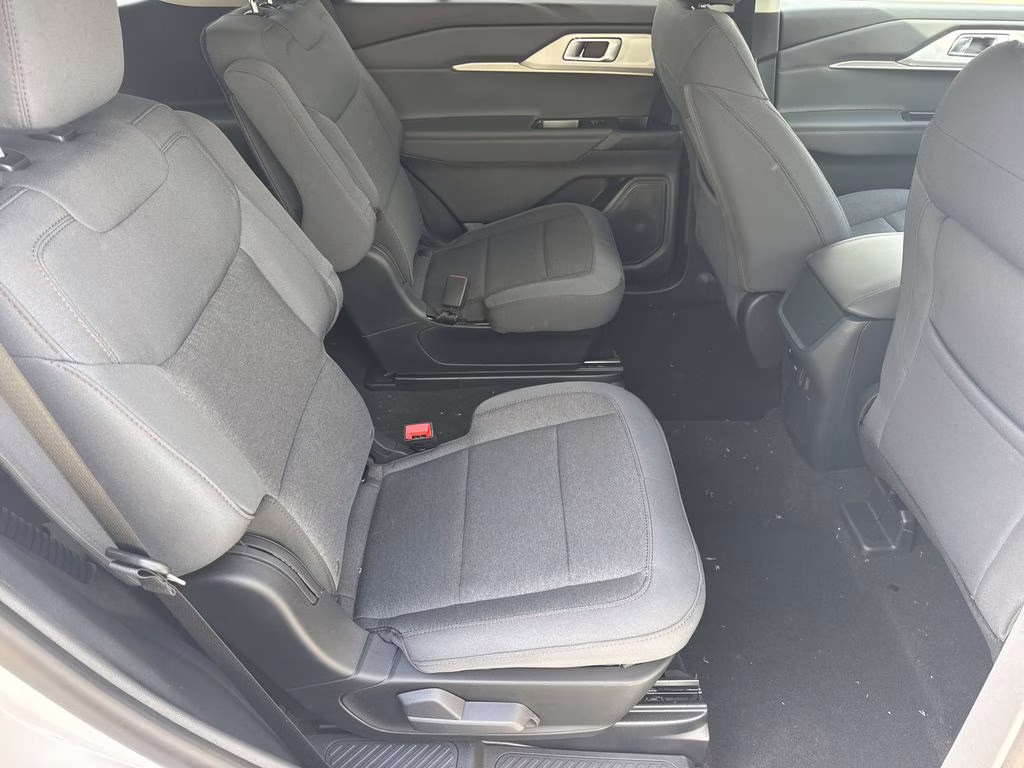 2026 White Metallic Ford Explorer Active RWD SUV