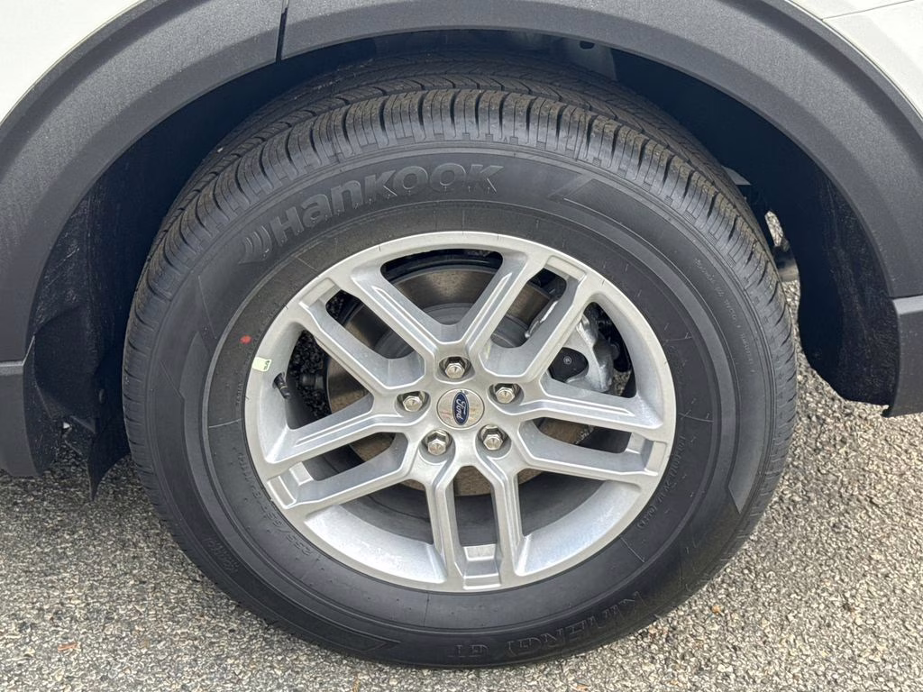 2026 White Metallic Ford Explorer Active RWD SUV