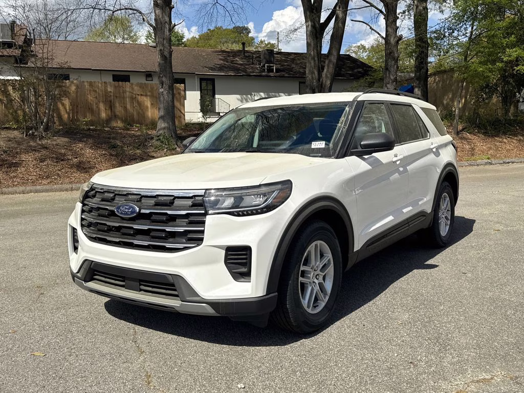 2026 White Metallic Ford Explorer Active RWD SUV