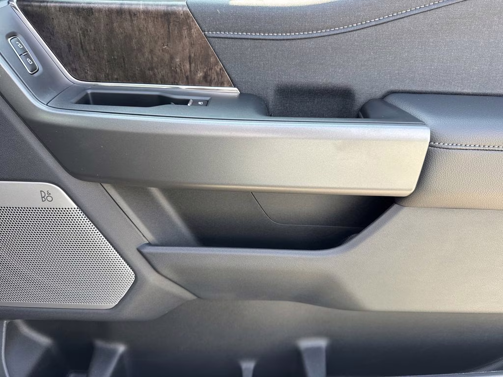 2026 Black Metallic Ford Super Duty F-250 SRW Lariat 4X4 Truck