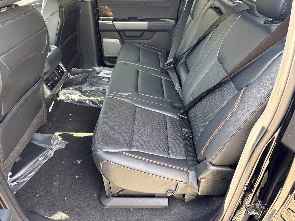 2026 Black Metallic Ford Super Duty F-250 SRW Lariat 4X4 Truck