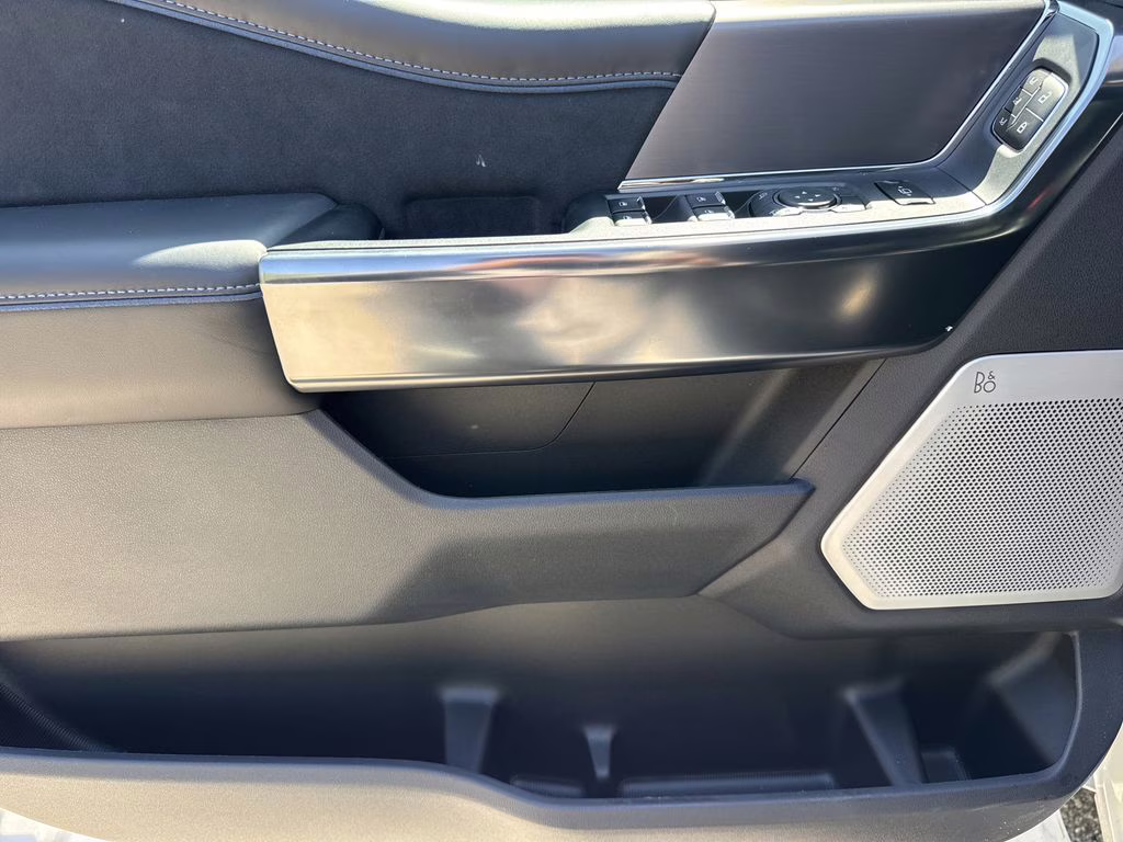 2026 White Metallic Ford Super Duty F-350 SRW Platinum 4X4 Truck