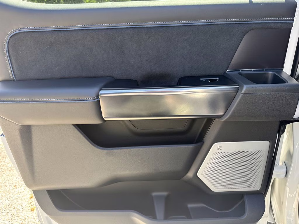 2026 White Metallic Ford Super Duty F-350 SRW Platinum 4X4 Truck