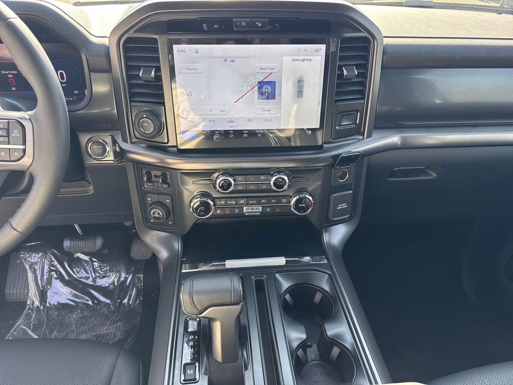 2026 Oxford White Ford F-150 Lariat 4X4 Truck