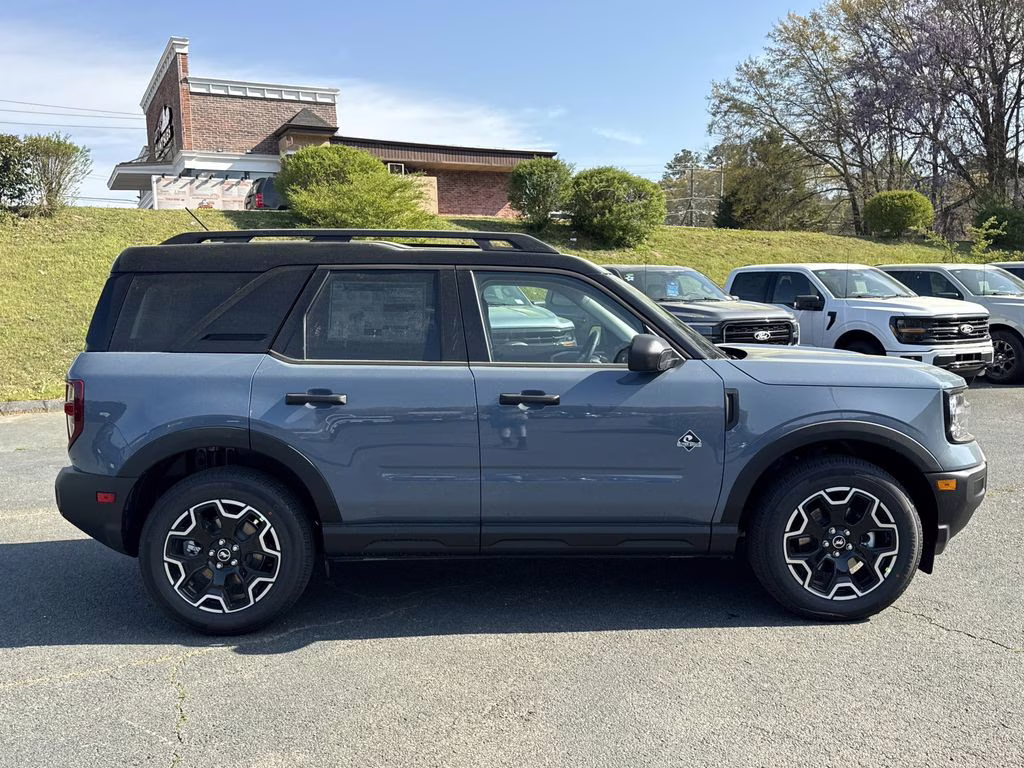 2026 Azure Gray Metallic Ford Bronco Sport Outer Banks 4X4 SUV
