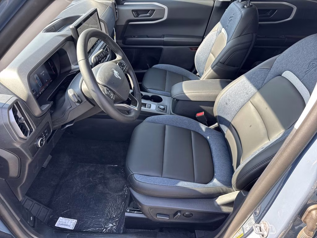 2026 Azure Gray Metallic Ford Bronco Sport Outer Banks 4X4 SUV