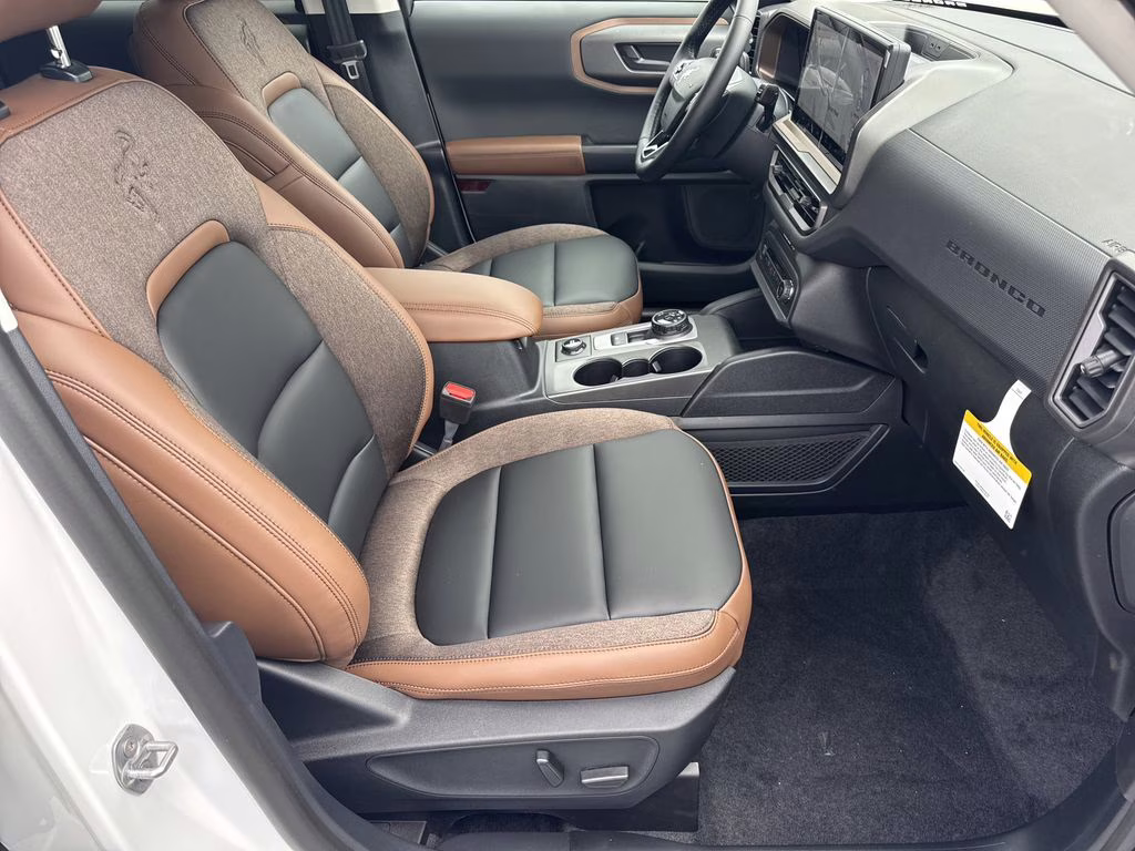 2026 Oxford White Ford Bronco Sport Outer Banks 4X4 SUV