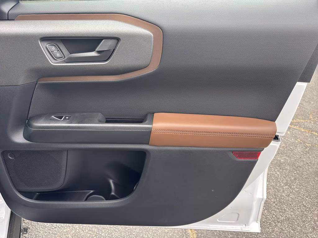 2026 Oxford White Ford Bronco Sport Outer Banks 4X4 SUV