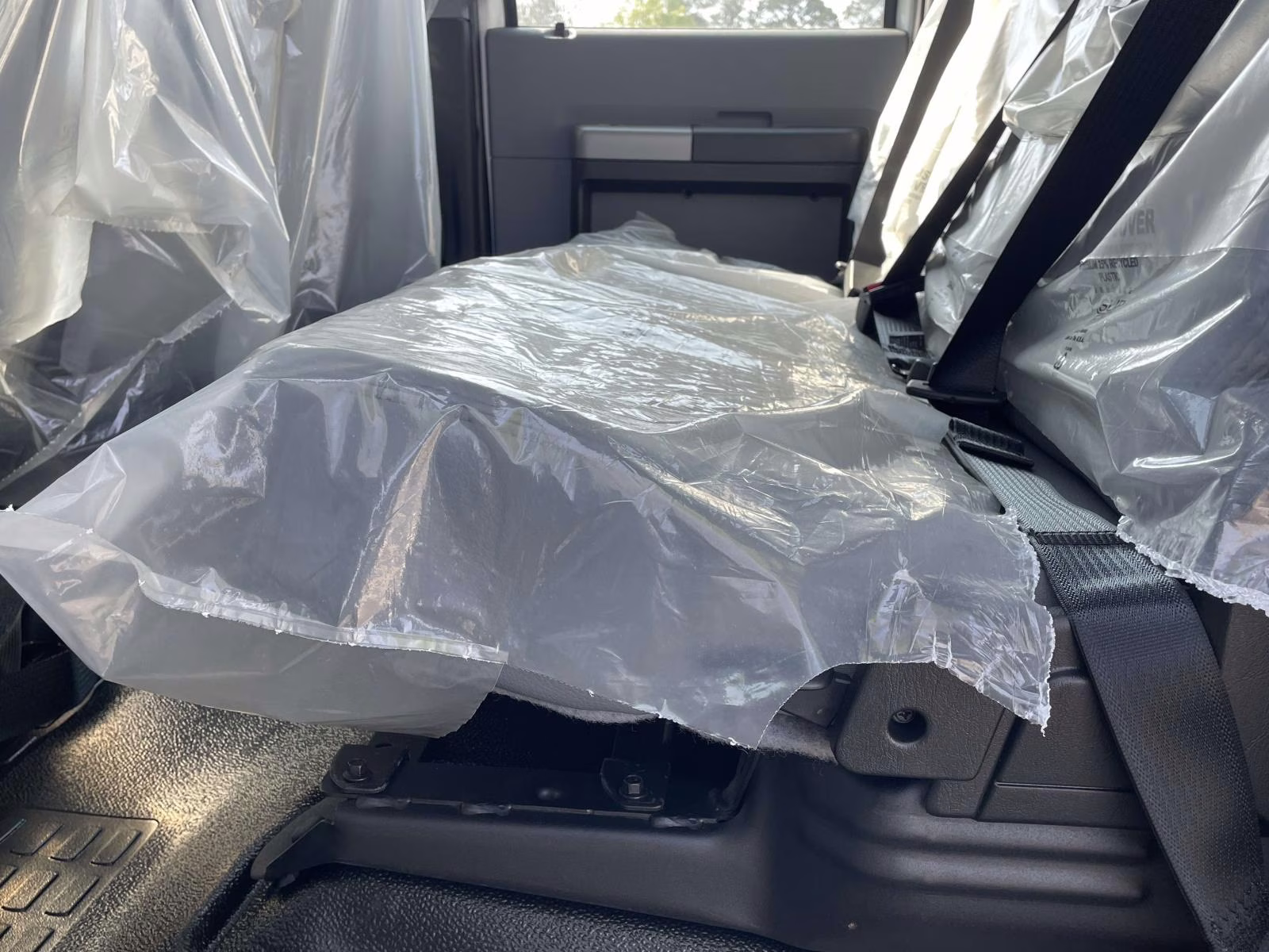 2027 Oxford White Ford F-650SD Base RWD Truck