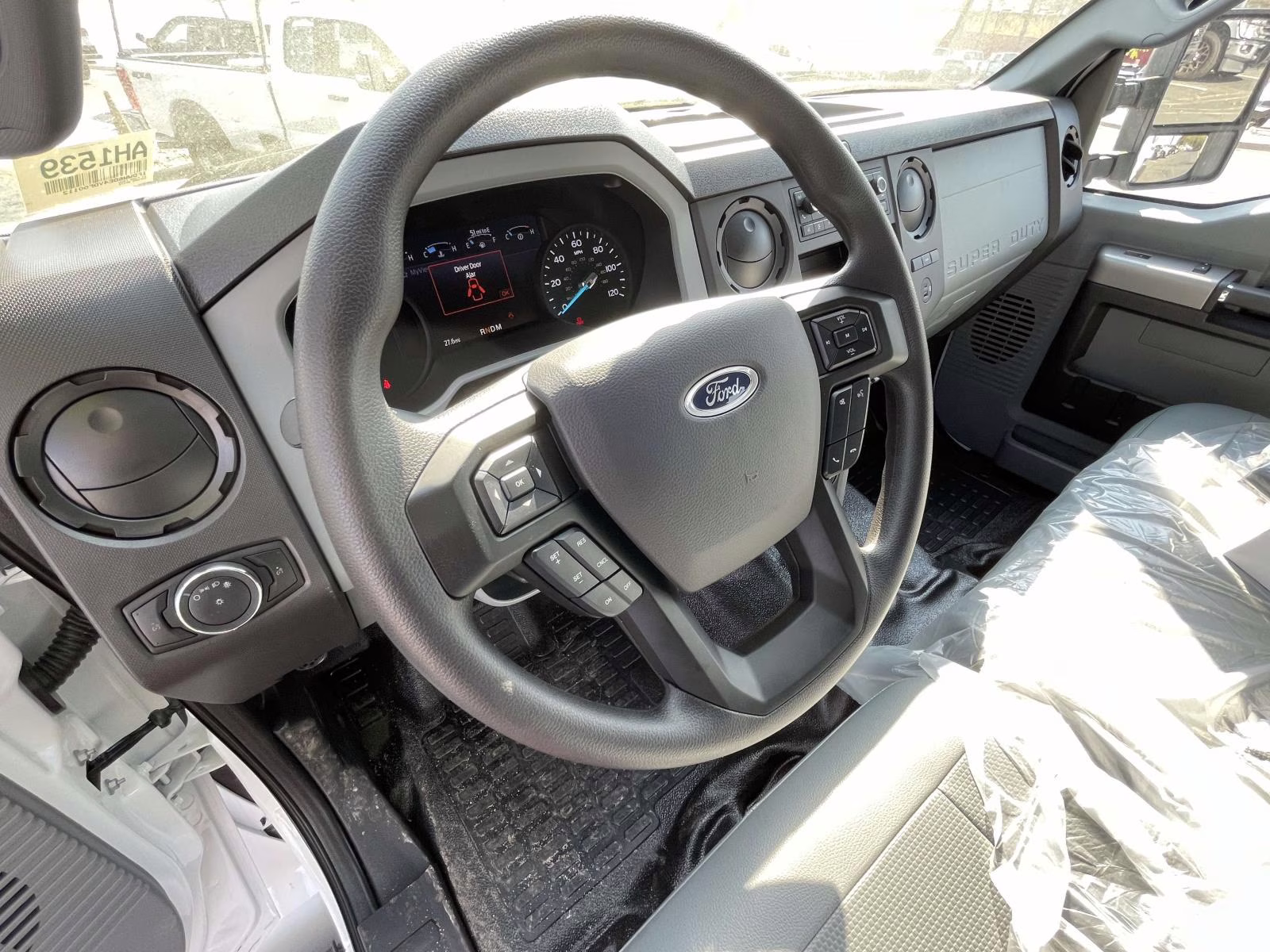 2027 Oxford White Ford F-650SD Base RWD Truck