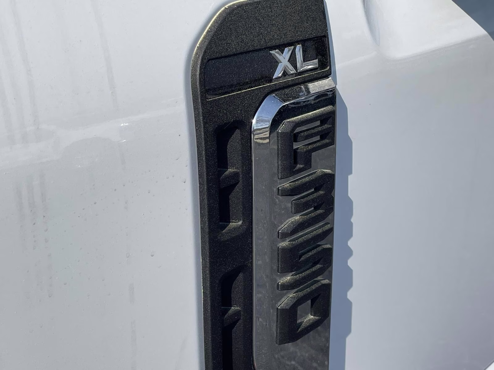 2026 Oxford White Ford Super Duty F-350 DRW XL 4X4 Truck