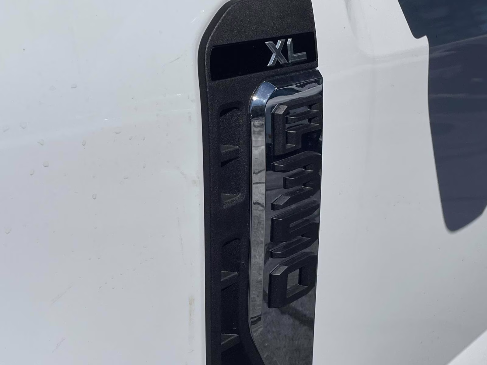 2026 Oxford White Ford Super Duty F-350 DRW XL 4X4 Truck