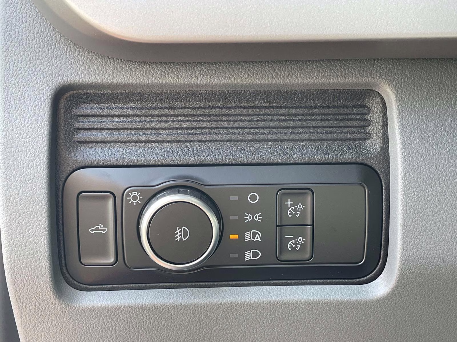 2026 Oxford White Ford Super Duty F-350 DRW XL 4X4 Truck