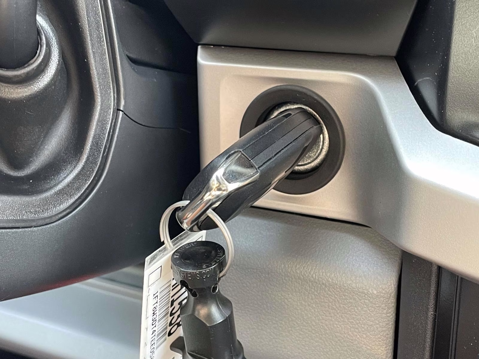 2026 Oxford White Ford Super Duty F-350 DRW XL 4X4 Truck