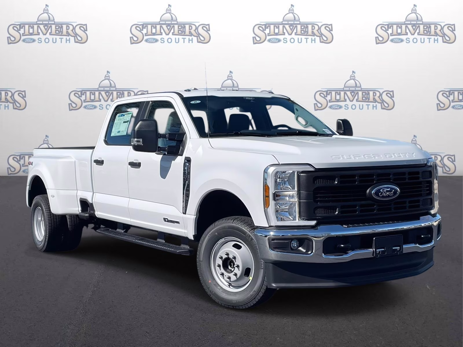 2026 Oxford White Ford Super Duty F-350 DRW XL 4X4 Truck