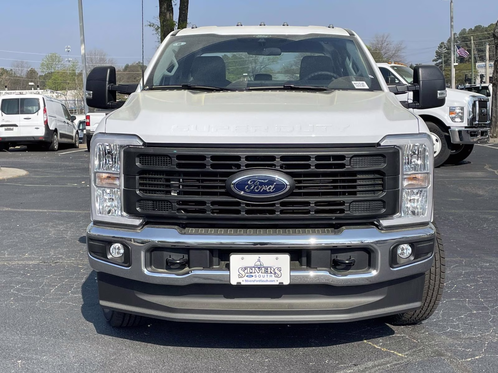 2026 Oxford White Ford Super Duty F-350 DRW XL 4X4 Truck