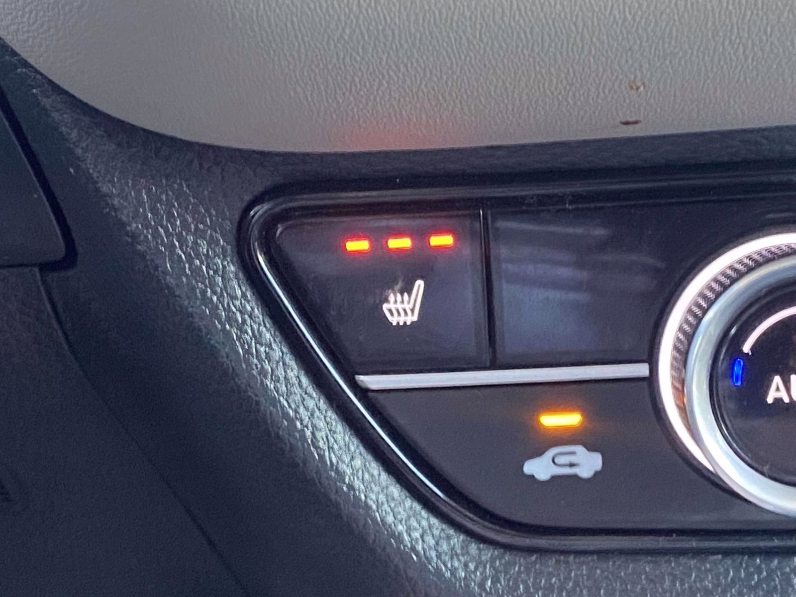 2023 White Honda HR-V EX-L FWD SUV