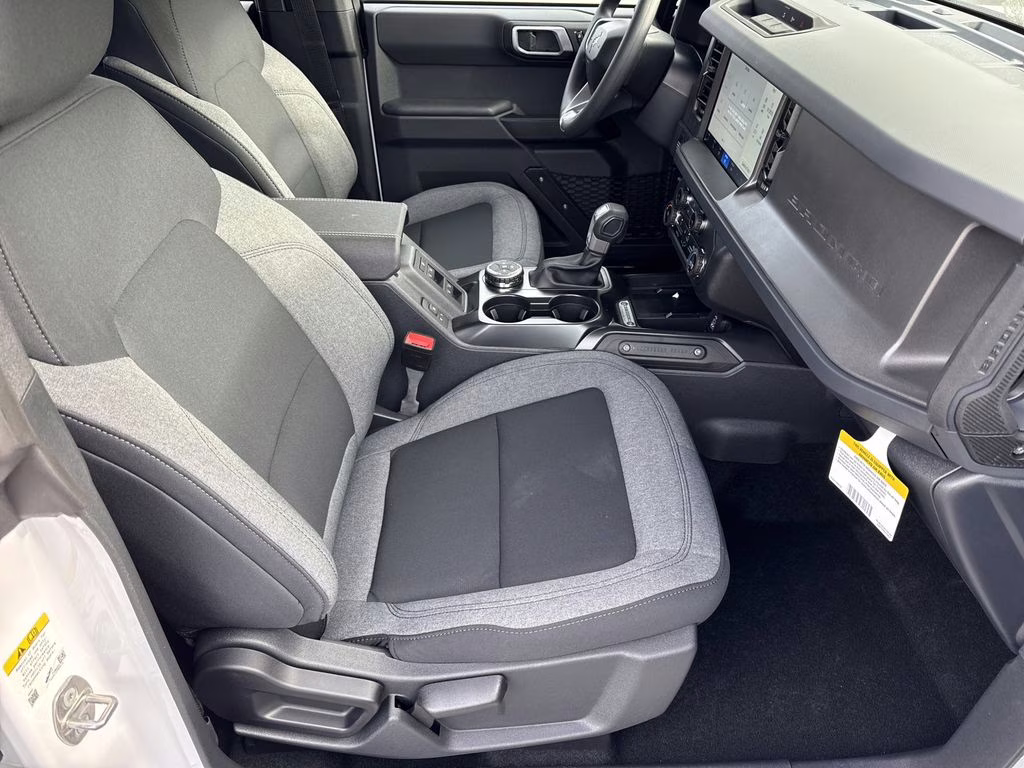 2026 Oxford White Ford Bronco Base 4X4 SUV