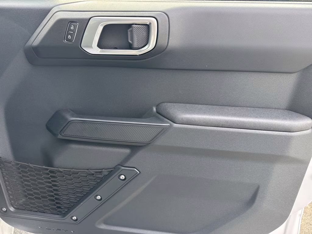 2026 Oxford White Ford Bronco Base 4X4 SUV