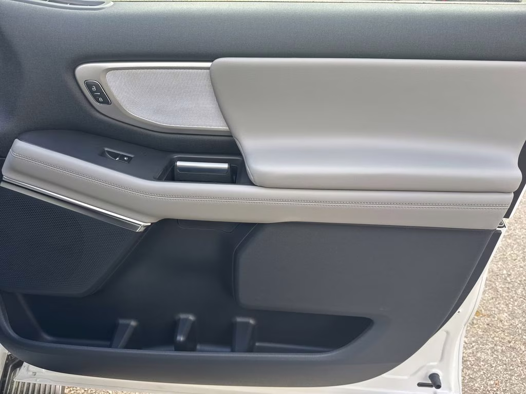 2026 White Metallic Ford Expedition Max Active RWD SUV