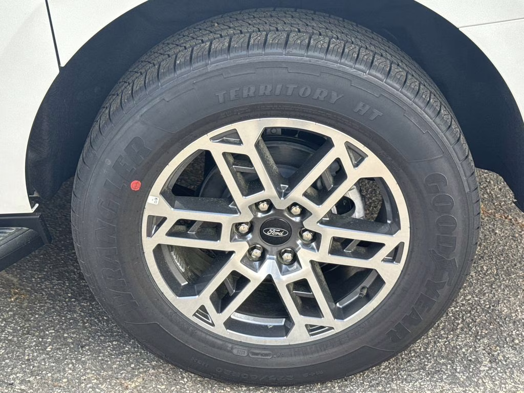 2026 White Metallic Ford Expedition Max Active RWD SUV