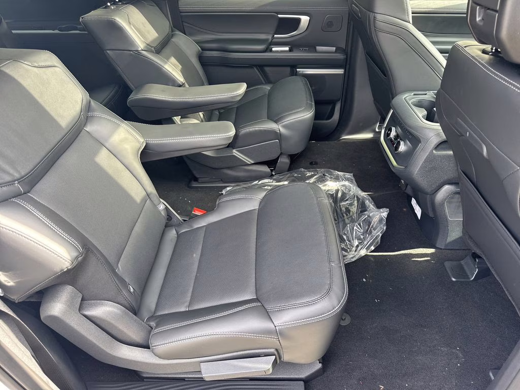 2026 Silver Metallic Ford Expedition Max Platinum 4X4 SUV