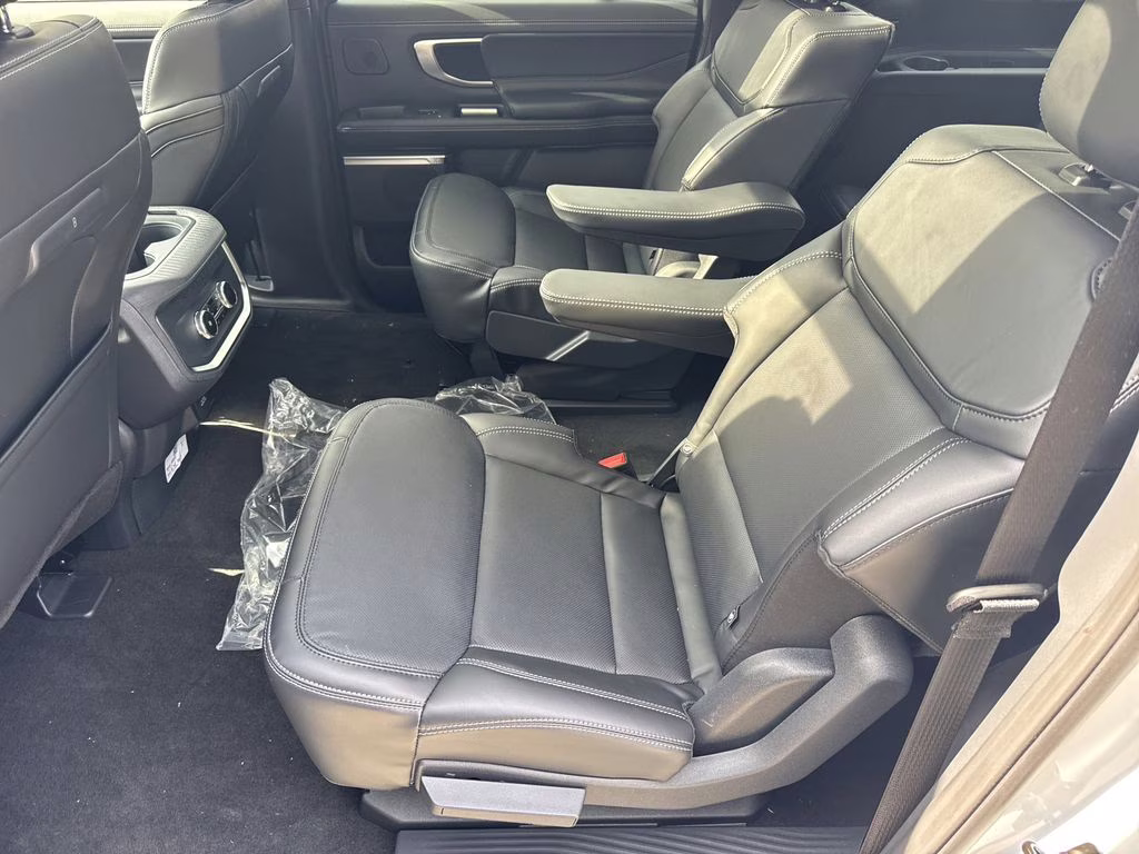 2026 Silver Metallic Ford Expedition Max Platinum 4X4 SUV