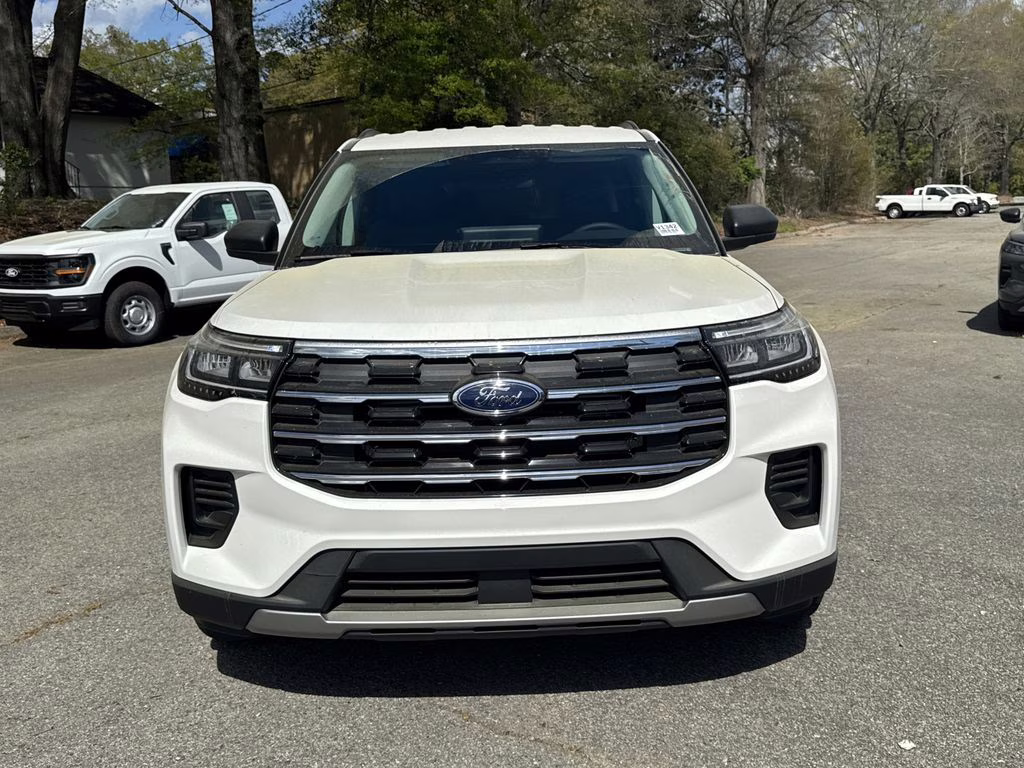 2026 White Metallic Ford Explorer Active RWD SUV
