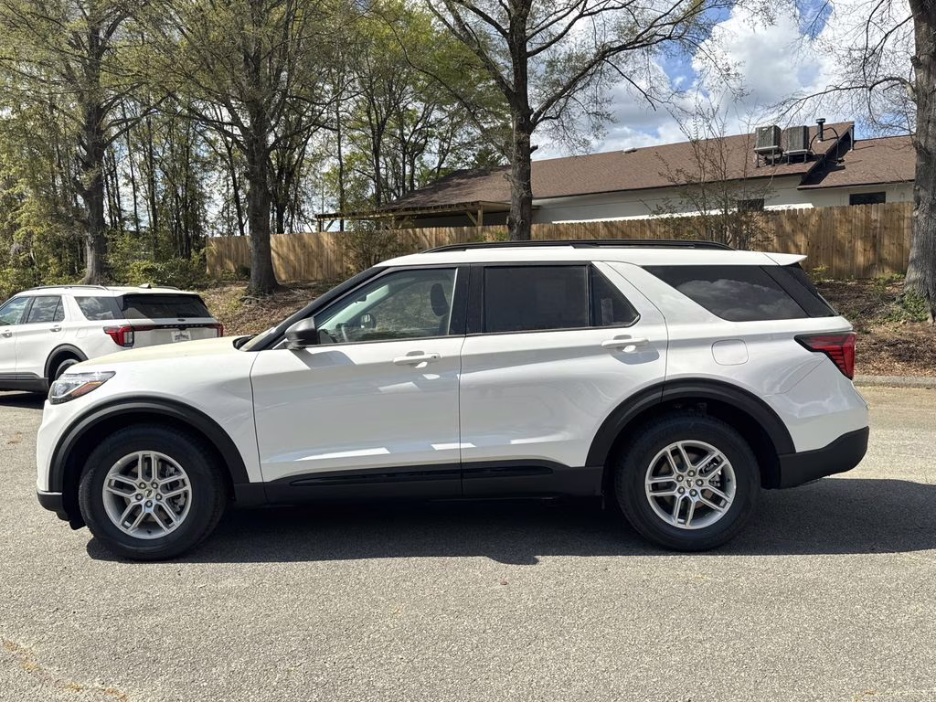 2026 White Metallic Ford Explorer Active RWD SUV