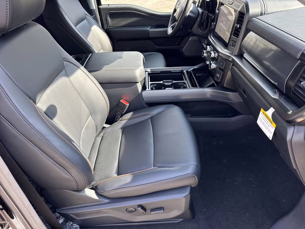 2026 Black Metallic Ford Super Duty F-250 SRW Lariat 4X4 Truck