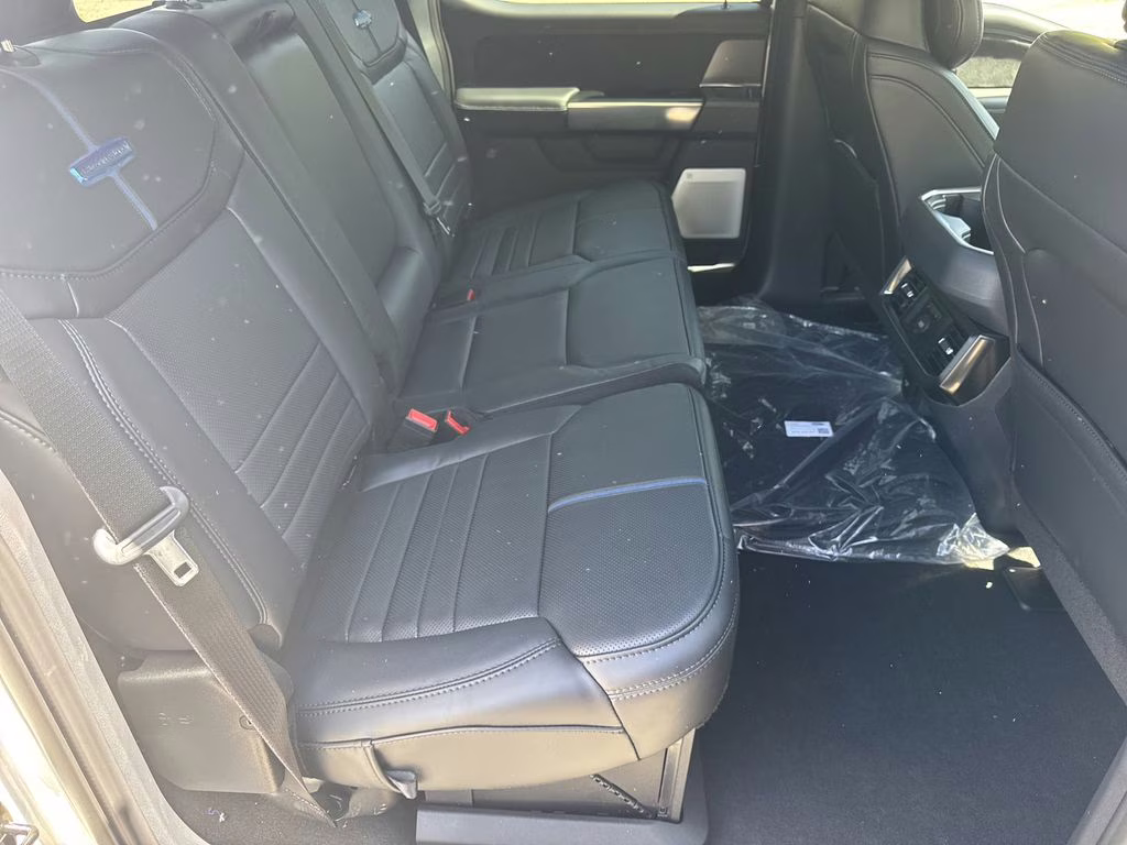 2026 White Metallic Ford Super Duty F-350 SRW Platinum 4X4 Truck