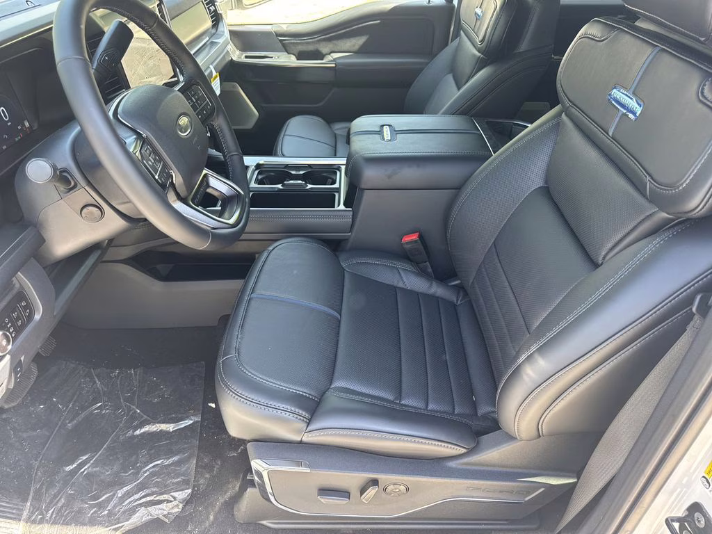 2026 White Metallic Ford Super Duty F-350 SRW Platinum 4X4 Truck