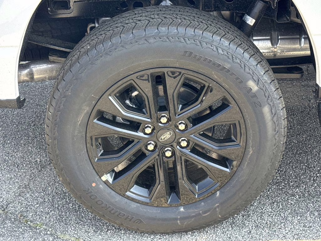 2026 Oxford White Ford F-150 Lariat 4X4 Truck