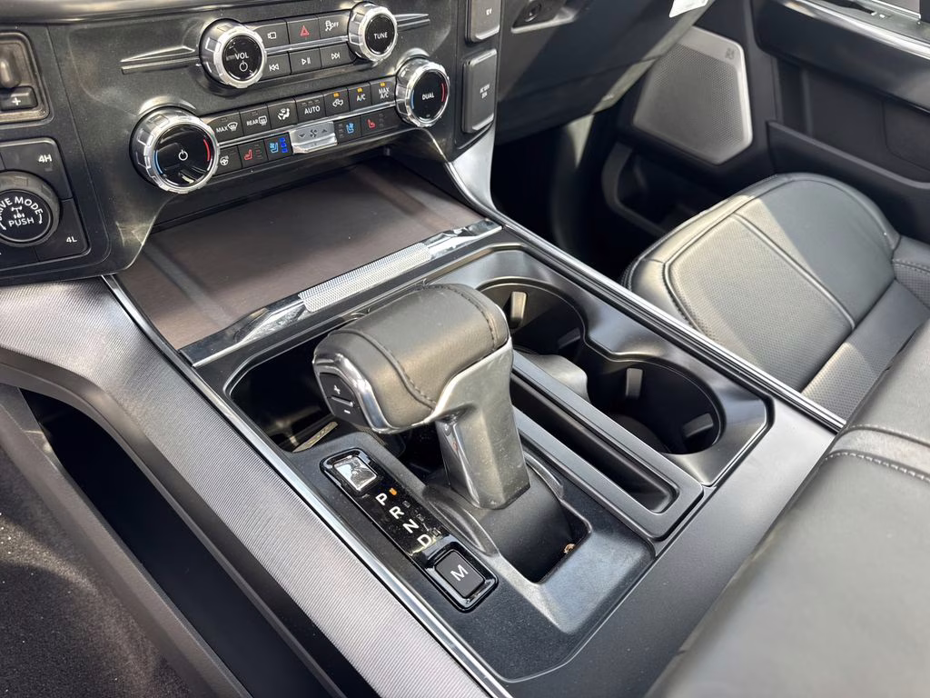 2026 Avalanche Ford F-150 Platinum 4X4 Truck