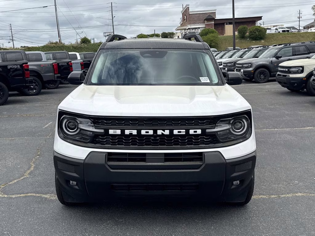 2026 Oxford White Ford Bronco Sport Outer Banks 4X4 SUV