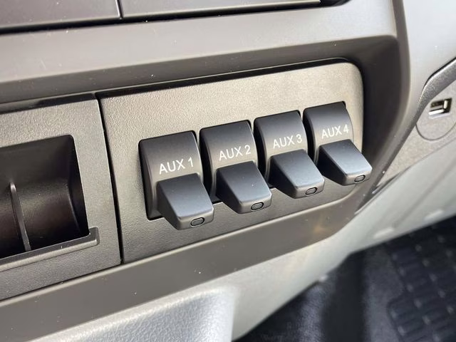 2027 Oxford White Ford F-650SD Base RWD Truck