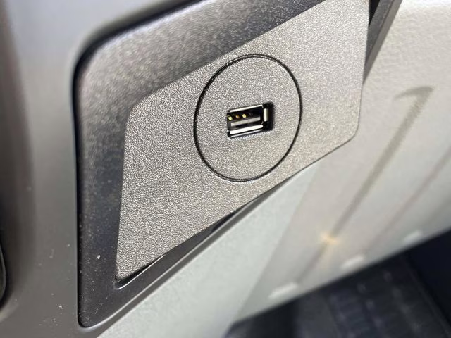 2027 Oxford White Ford F-650SD Base RWD Truck