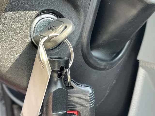 2027 Oxford White Ford F-650SD Base RWD Truck