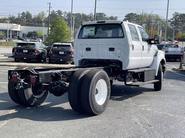 2027 Oxford White Ford F-650SD Base RWD Truck
