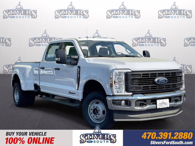 2026 Oxford White Ford Super Duty F-350 DRW XL 4X4 Truck