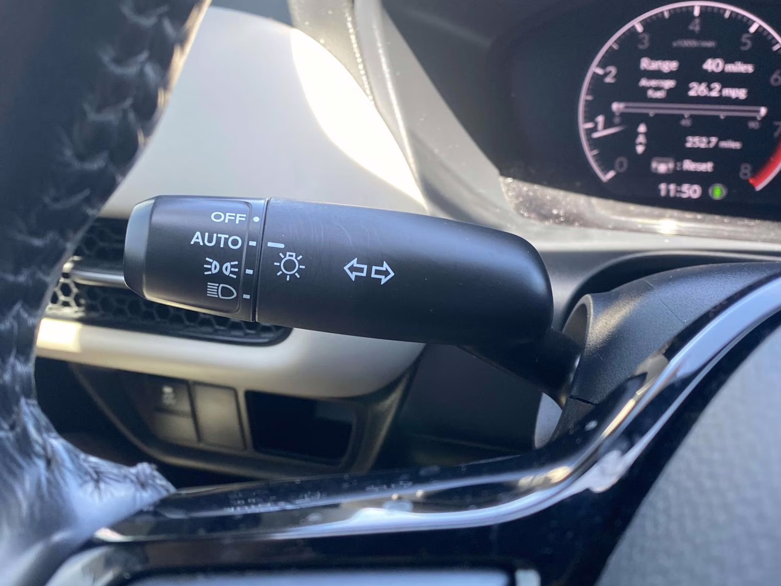 2023 White Honda HR-V EX-L FWD SUV